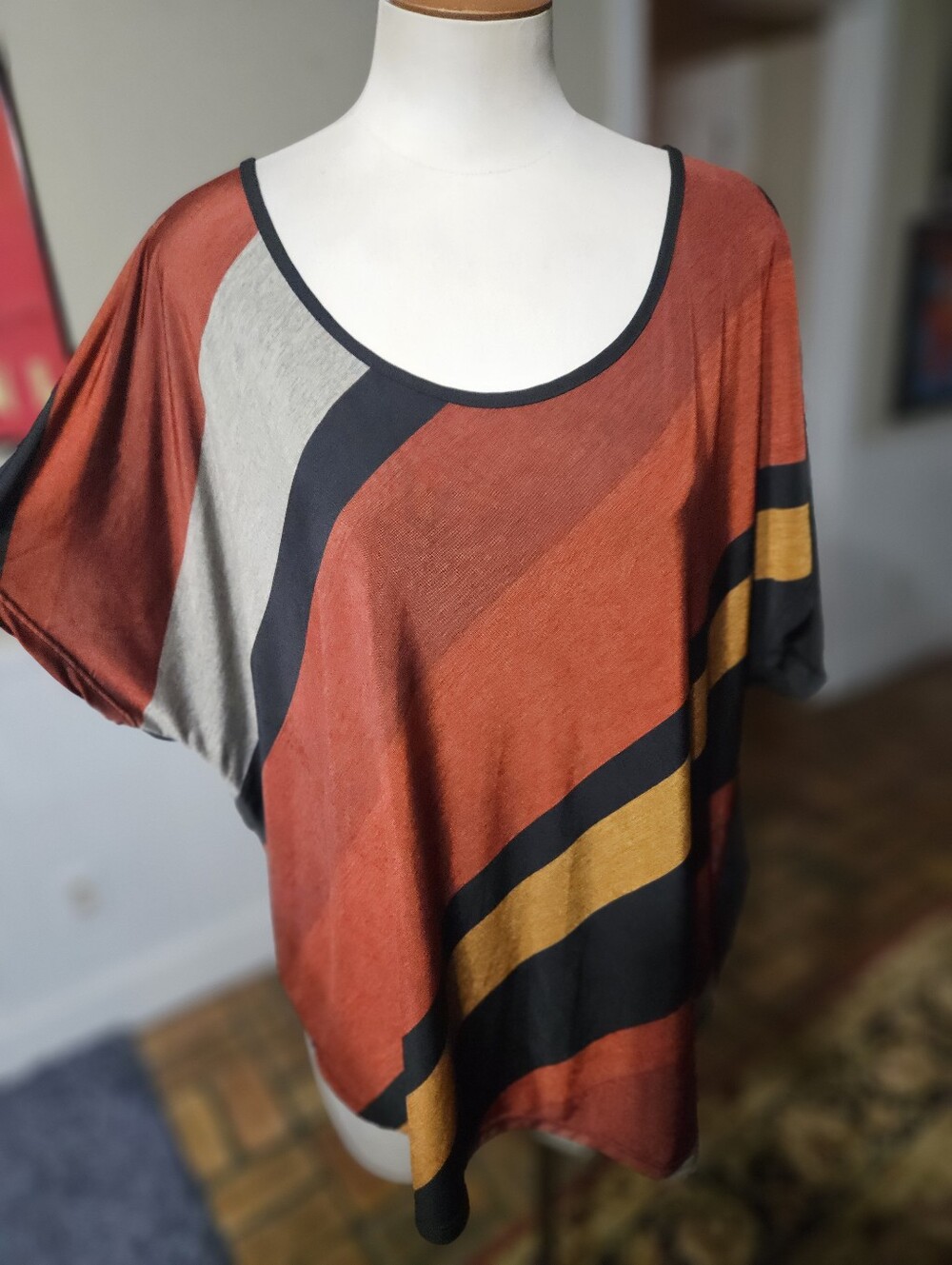 Lavish Plus Back Button Top 1X